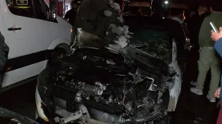 Üsküdar'da Park Halindeki Araçlarda Yangın Çıktı