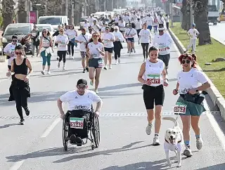 Zübeyde Hanım Koşusu'nda Binlerce Kişi Tek Yürek Oldu